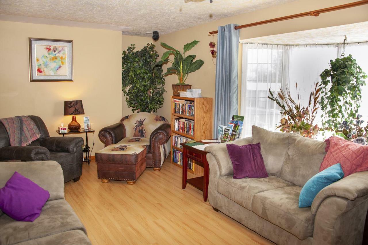 Tiga Bed And Breakfast Yellowknife Dış mekan fotoğraf