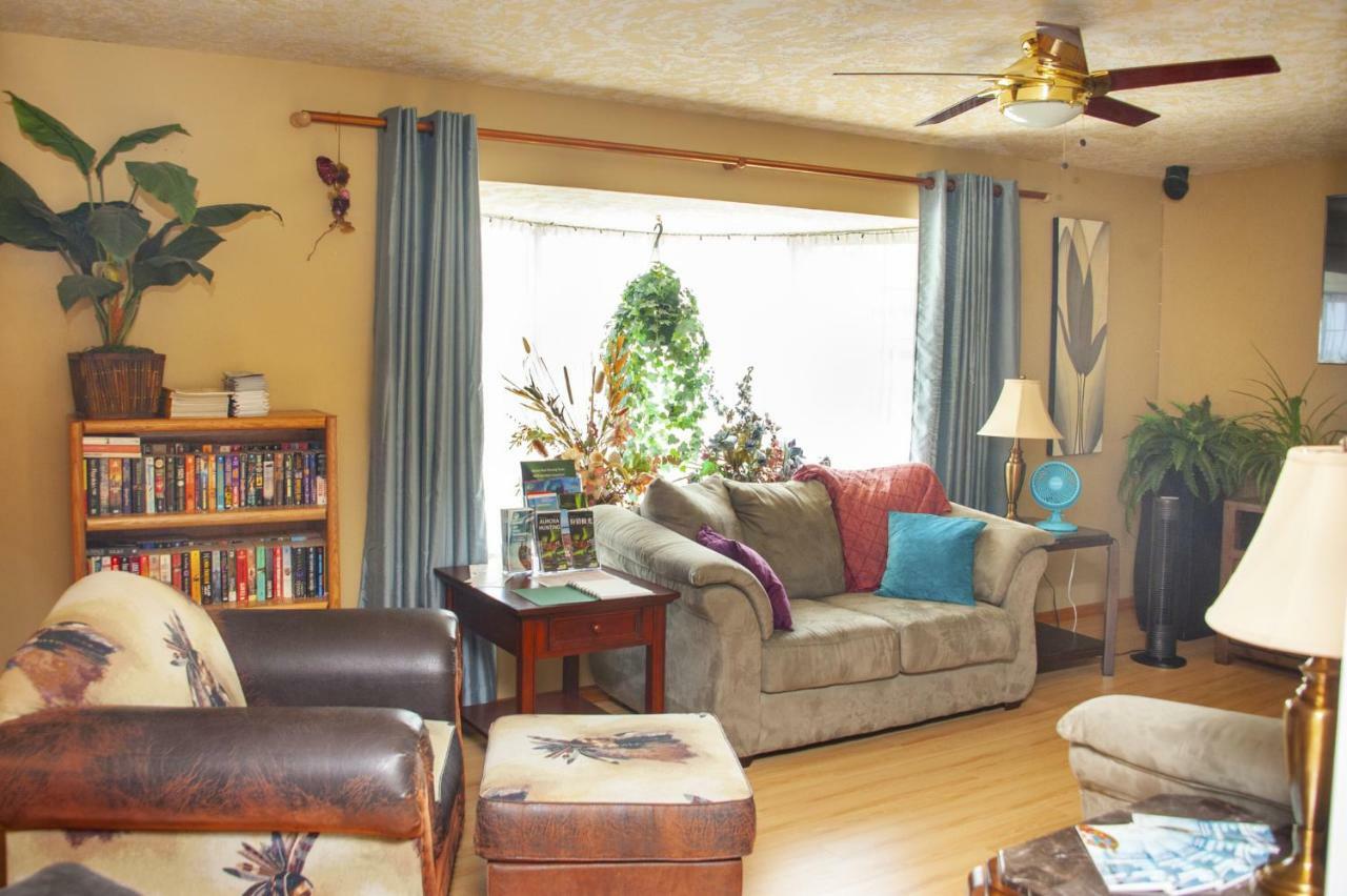 Tiga Bed And Breakfast Yellowknife Dış mekan fotoğraf