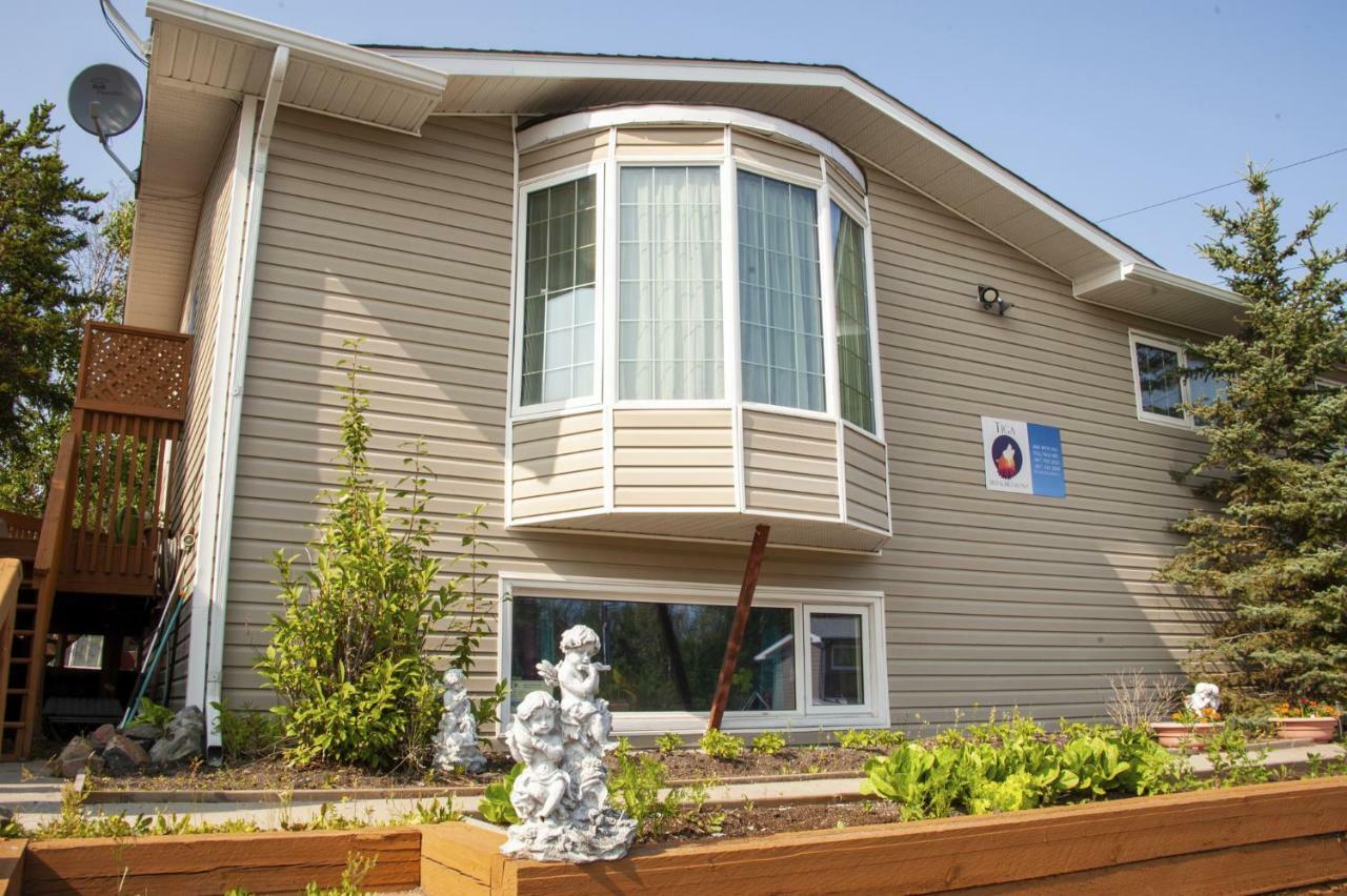 Tiga Bed And Breakfast Yellowknife Dış mekan fotoğraf