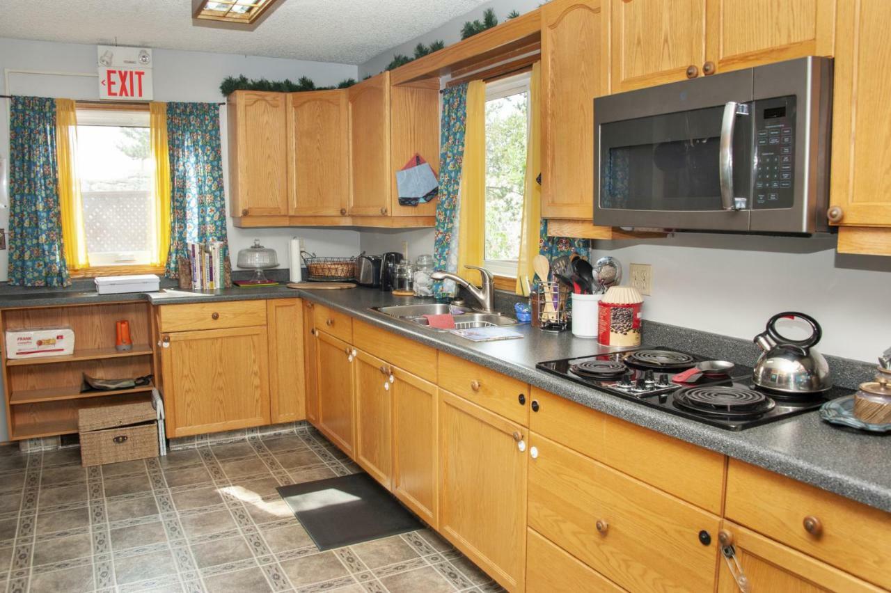 Tiga Bed And Breakfast Yellowknife Dış mekan fotoğraf